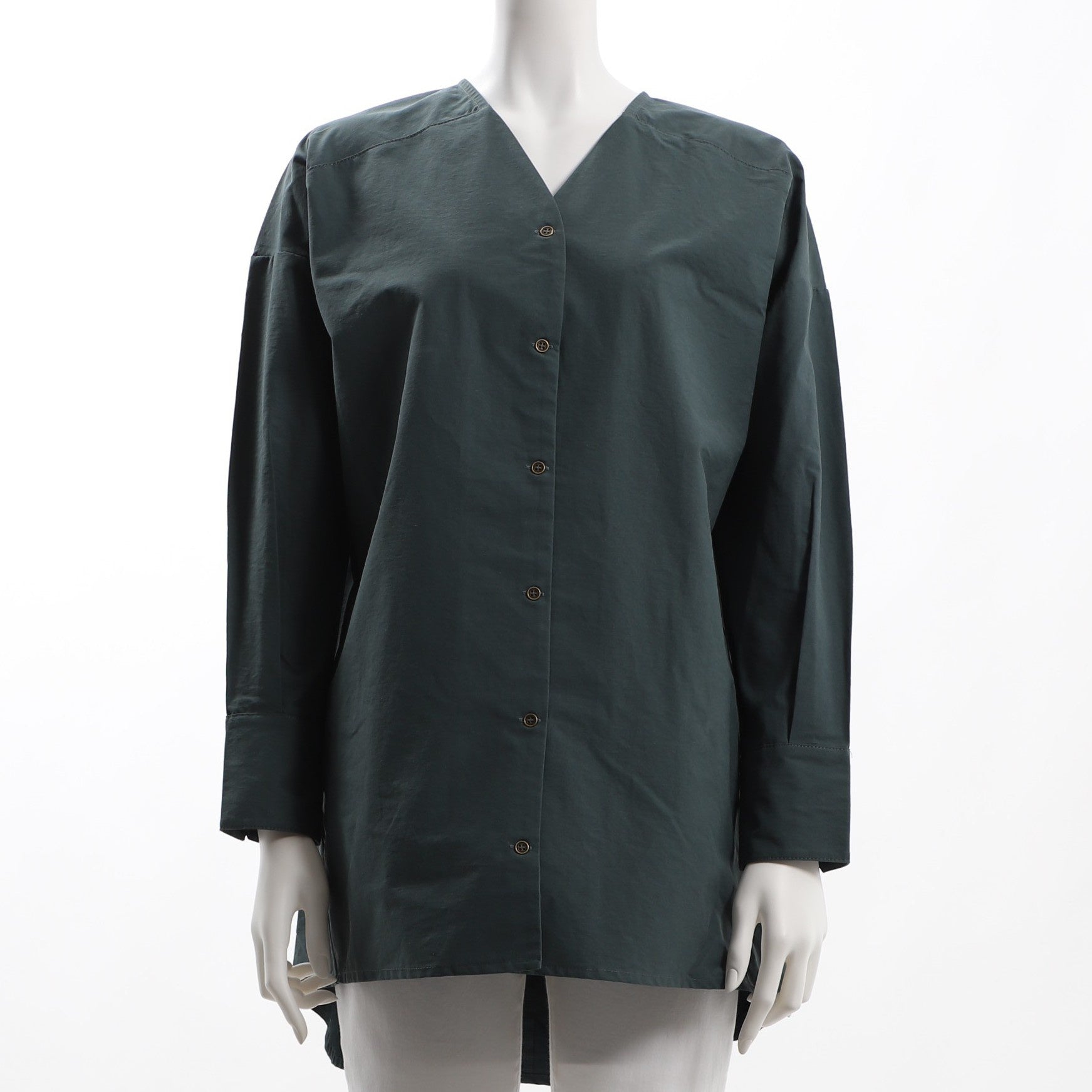 フロントボタンバックテールブラウス