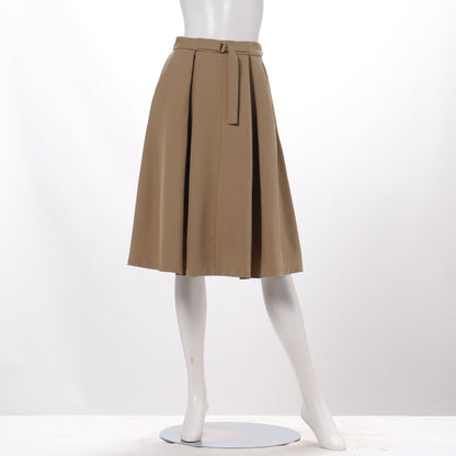 Dカンベルト付きタックフレアスカート