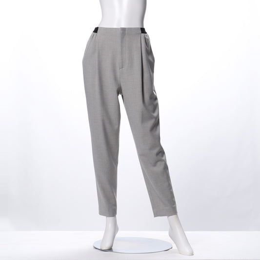 タック入りテーパードパンツ