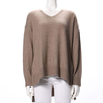 バックテールデザインVネックニット