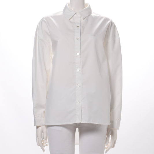 シンプルデザイン前開きシャツブラウス