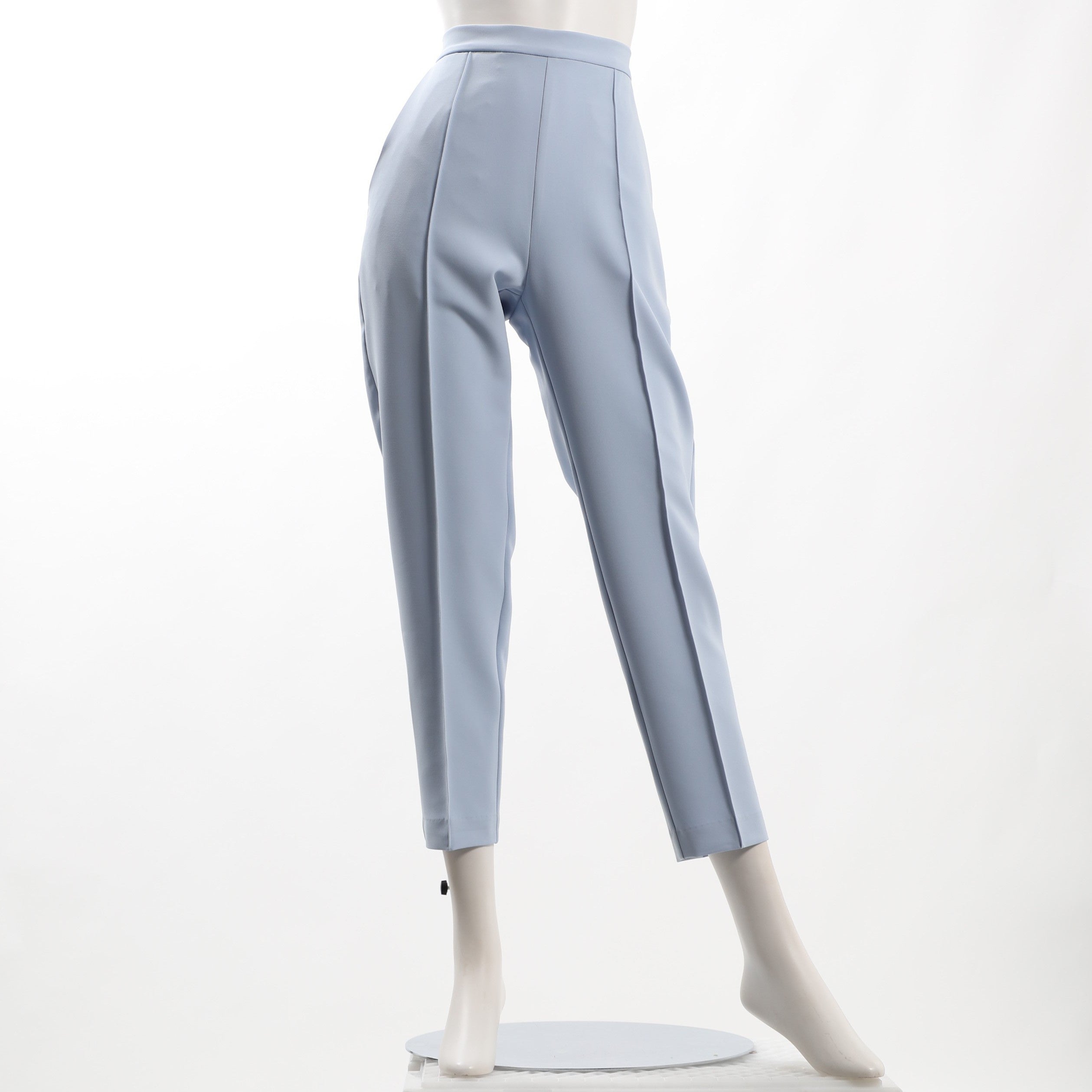 センターシームテーパードパンツ