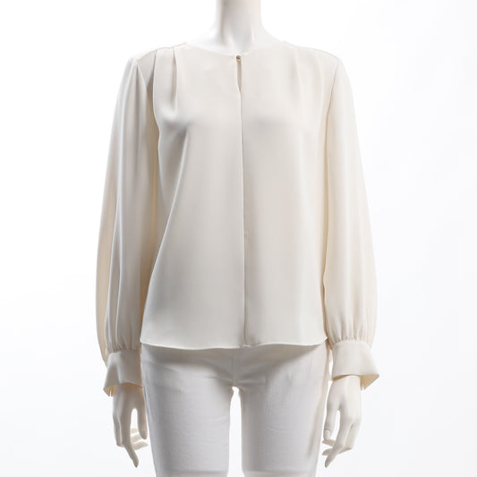 Vネックボリューム袖ニット