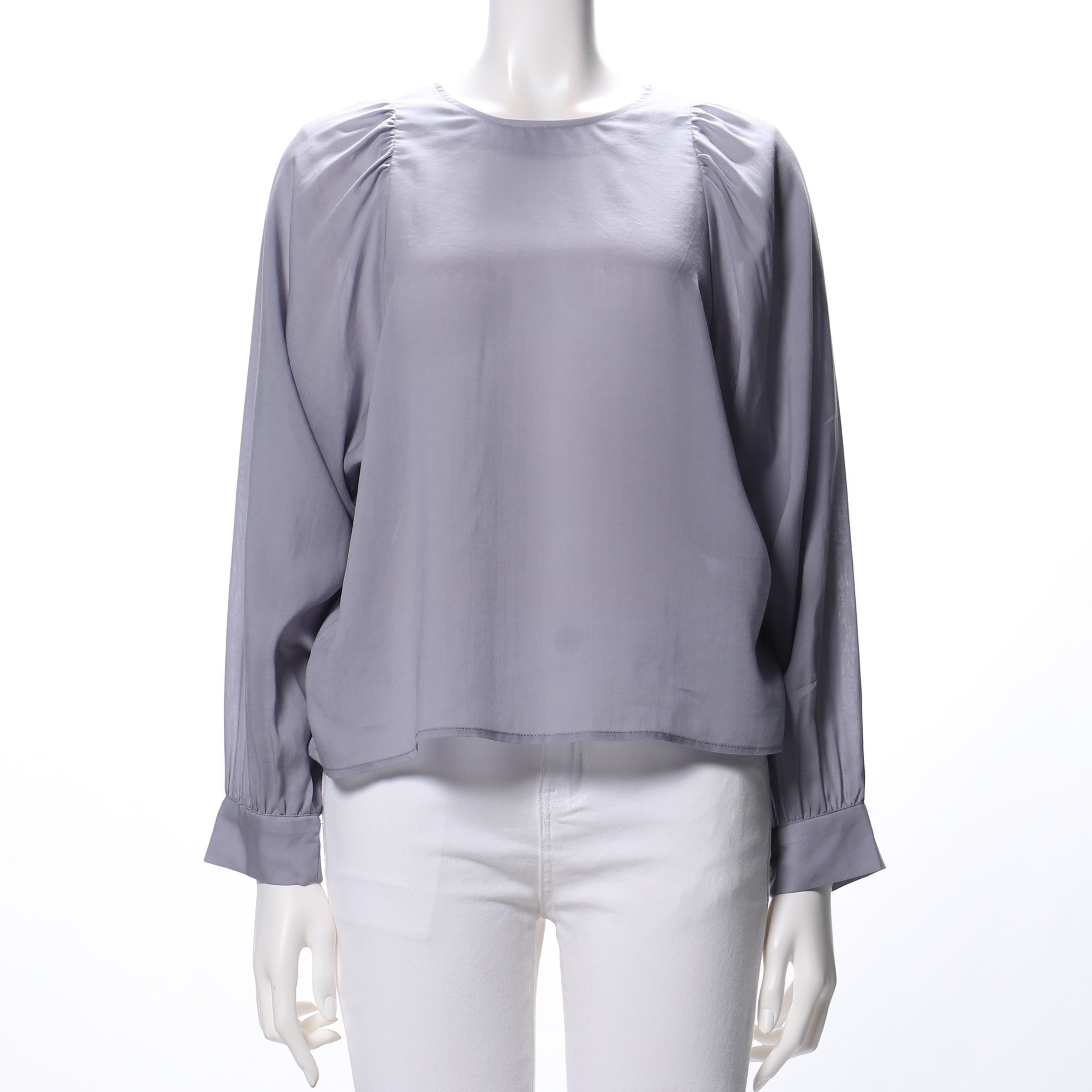 パフスリーブブラウス