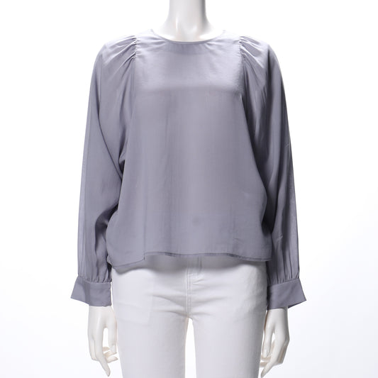 パフスリーブブラウス