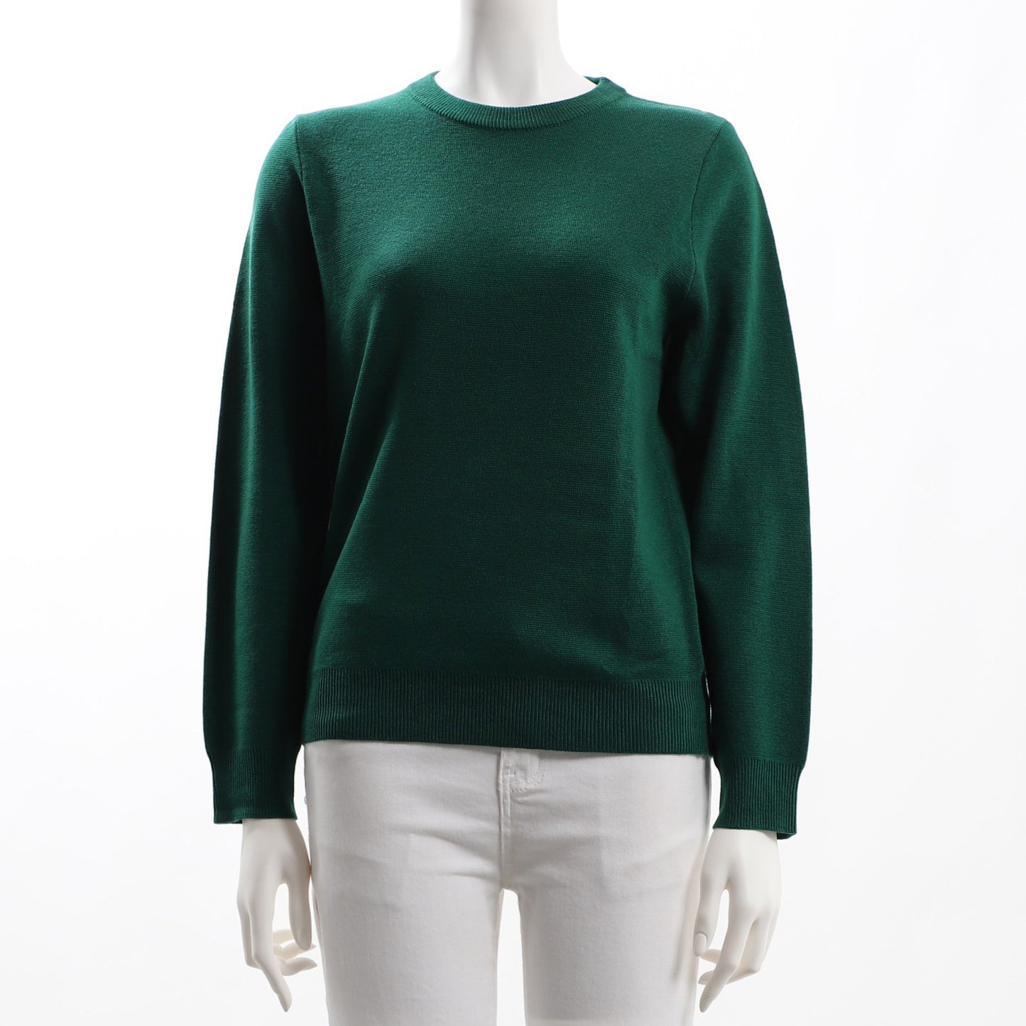 シンプルクルーネックニット