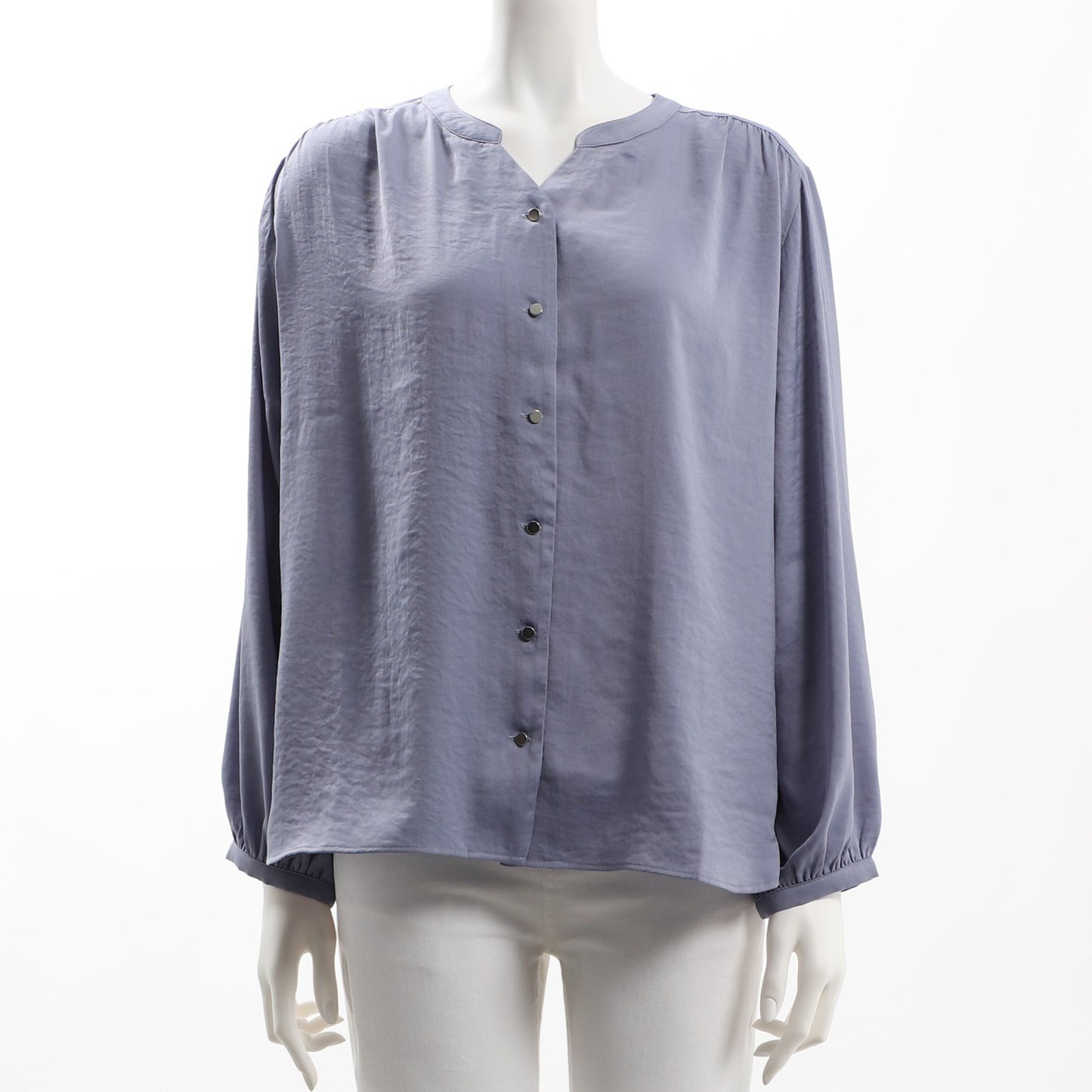 前ボタンデザインブラウス