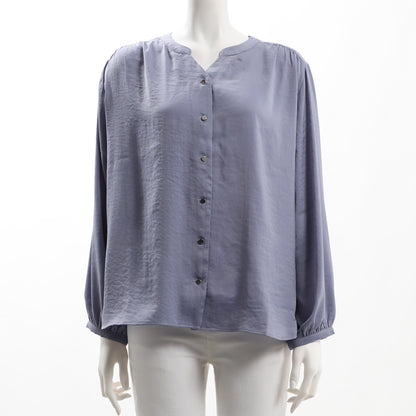 前ボタンデザインブラウス