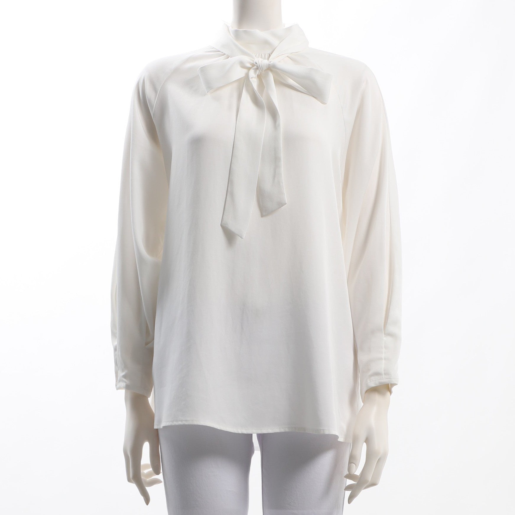 ボウタイネックラグランスリーブブラウス