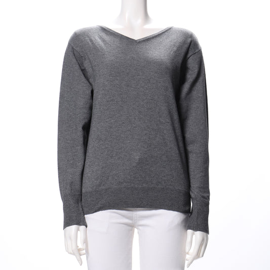 ベーシックVネックニット