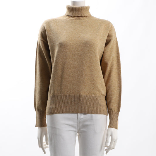 バックシームデザイントタートルネックニット