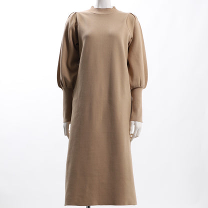 パフスリーブニットワンピース