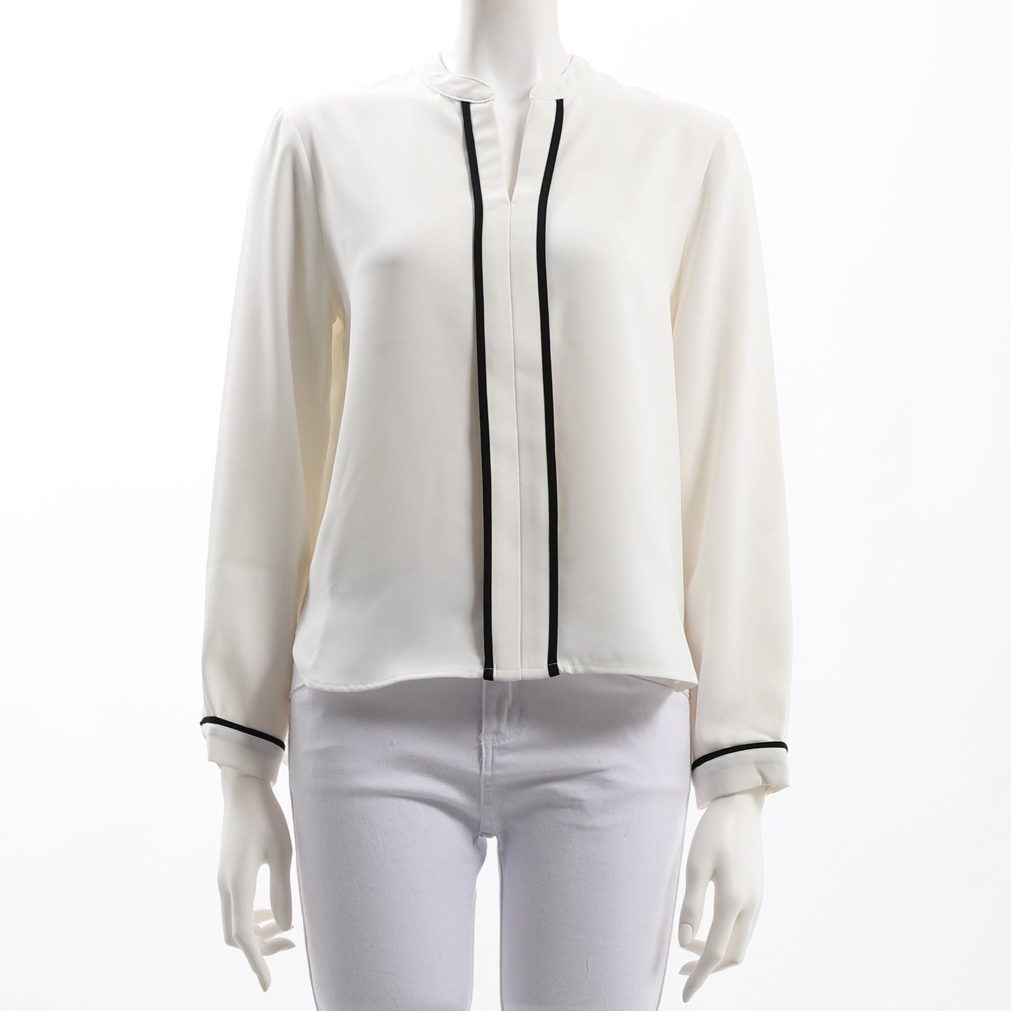 ラインデザインブラウス