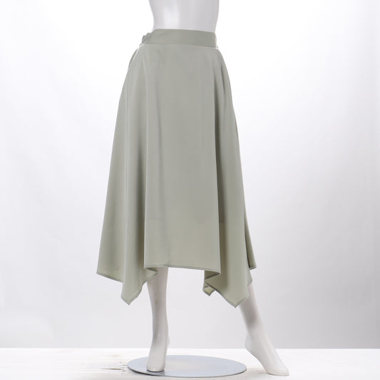 バックゴムイレギュラーヘムフレアスカート