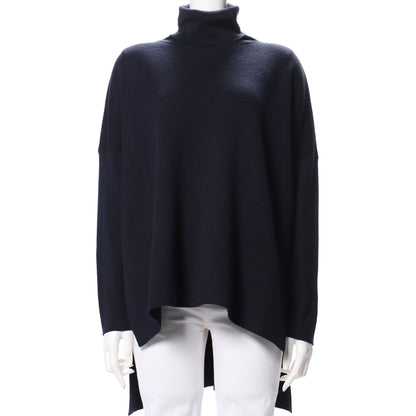 バックテールタートルネックニット