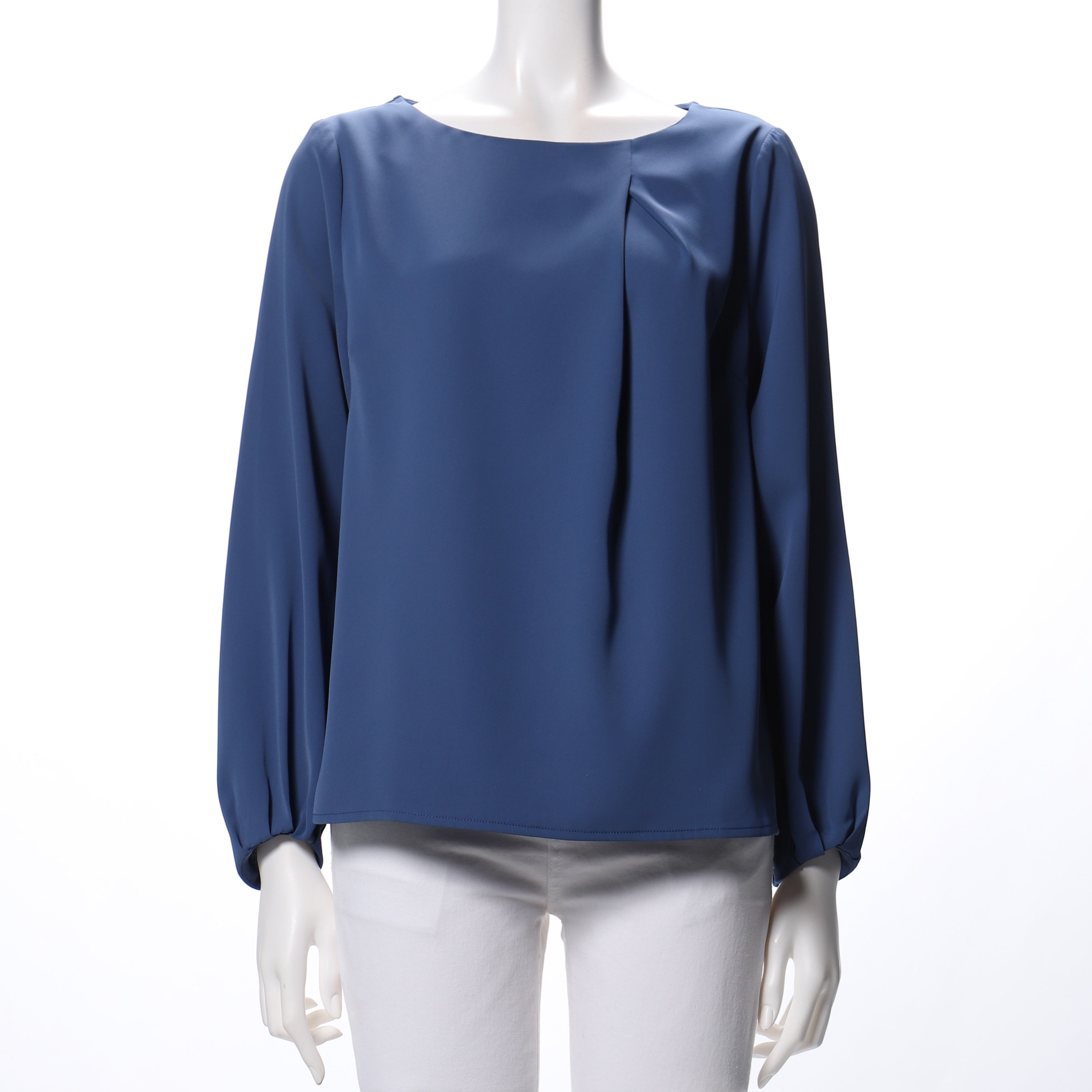 フロントタックボートネックブラウス