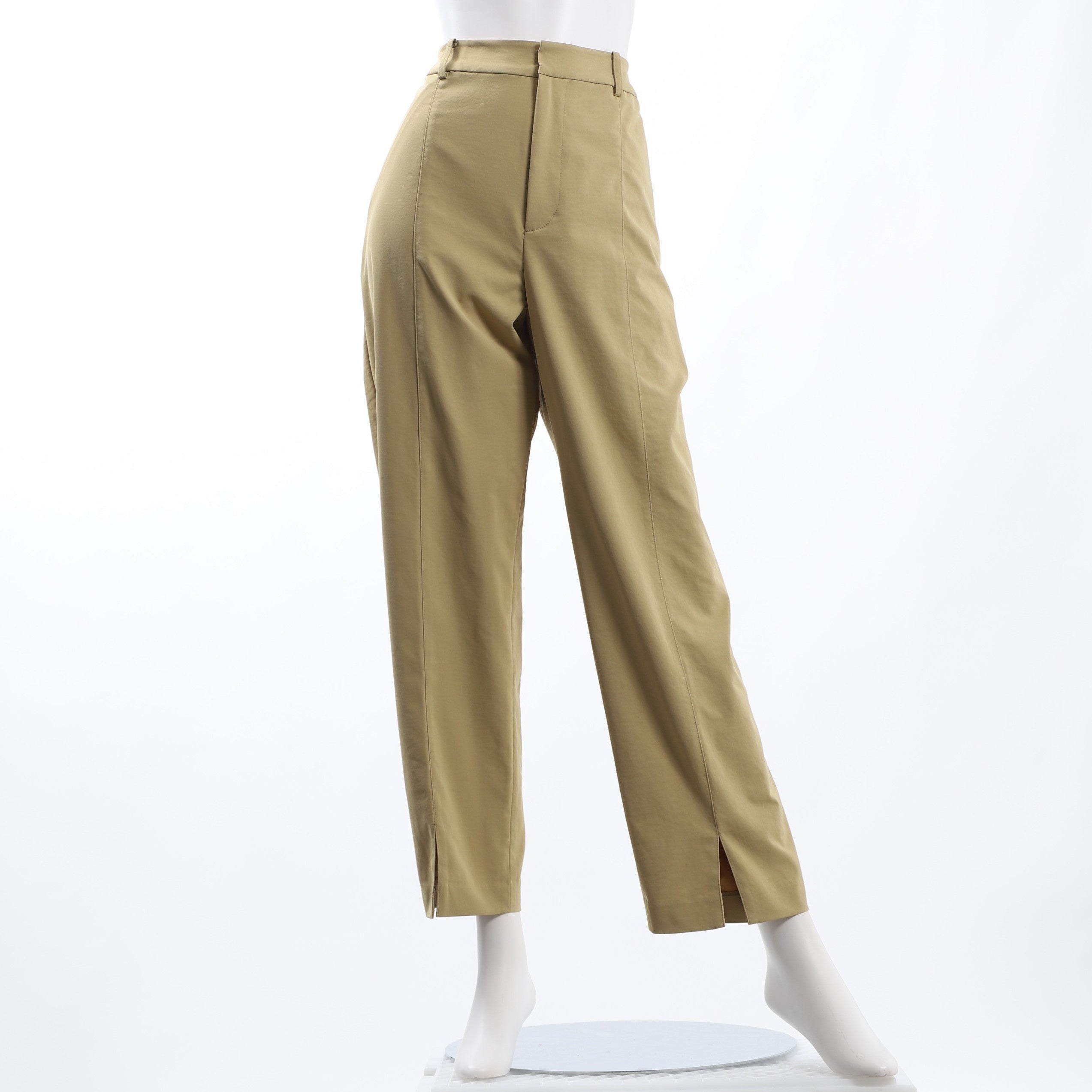 センターシームスリットパンツ
