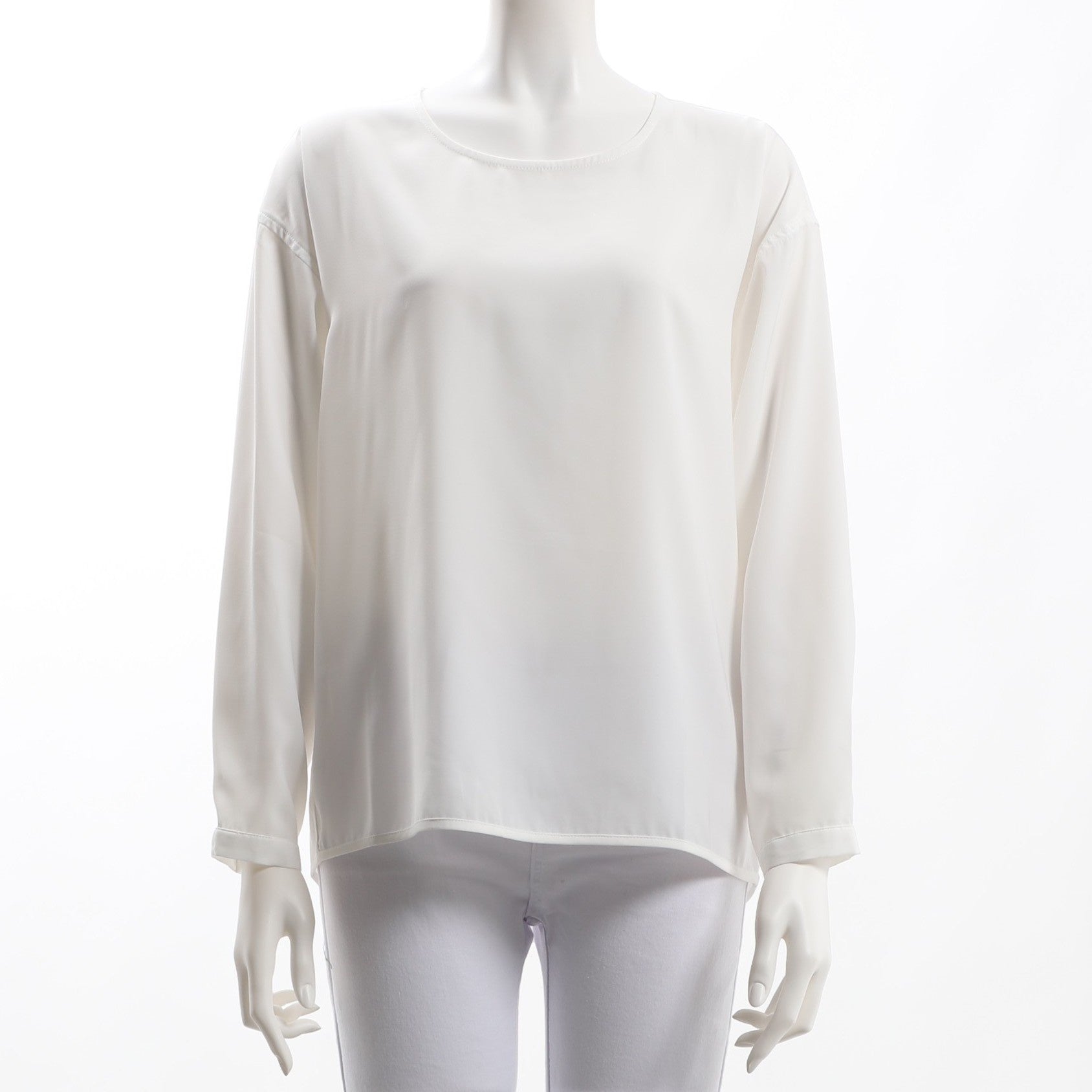 バック切り替えデザインラウンドネックブラウス