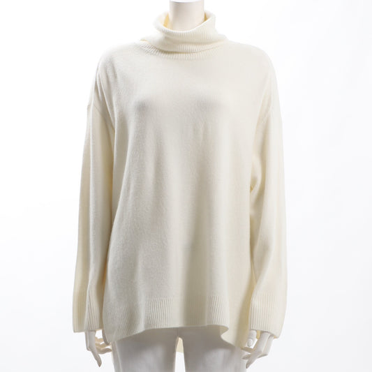ゆったりシルエットタートルネックニット