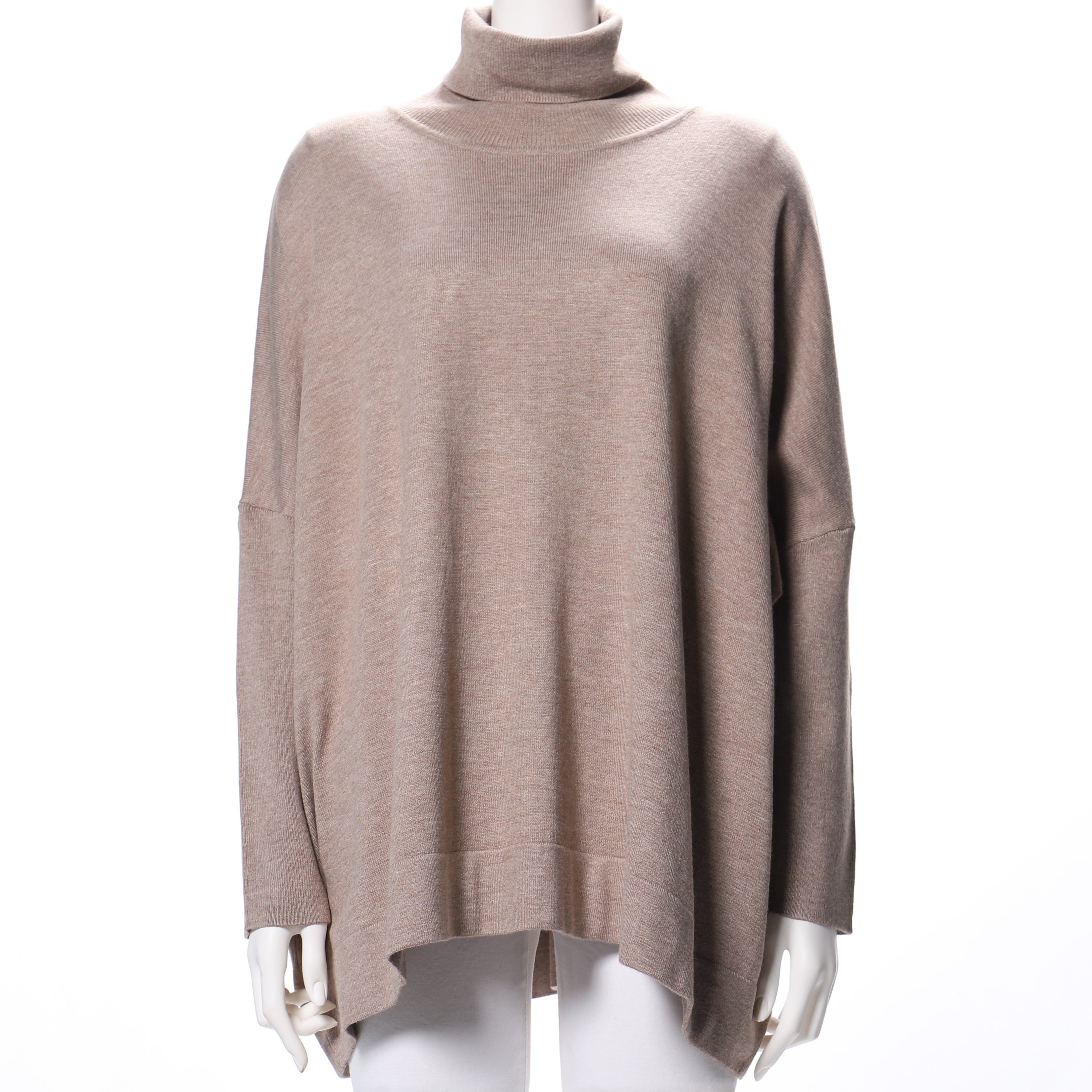 タートルネックルーズニット