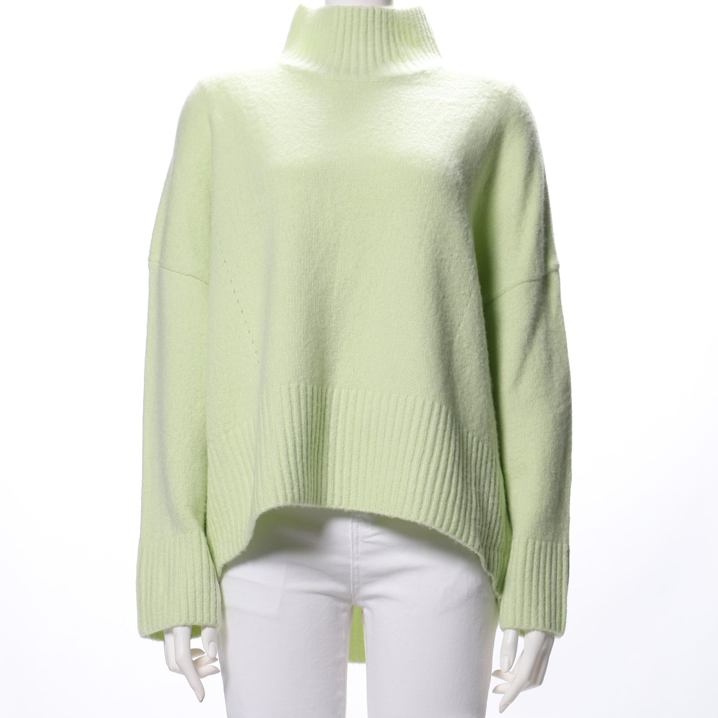 ドロップショルダーハイネックニット