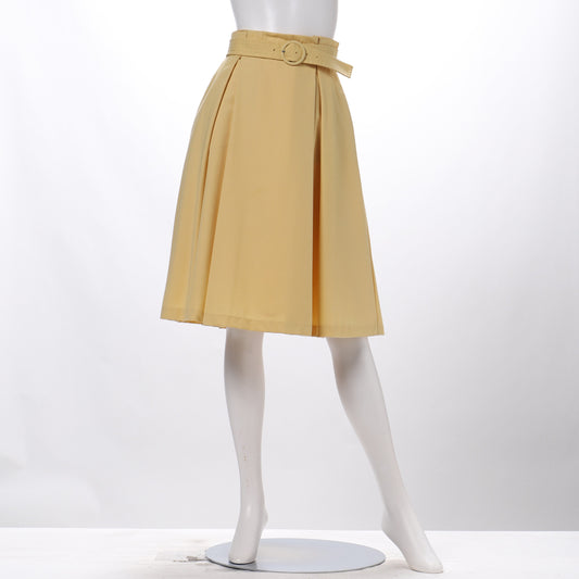 ベルト付きフレアスカート