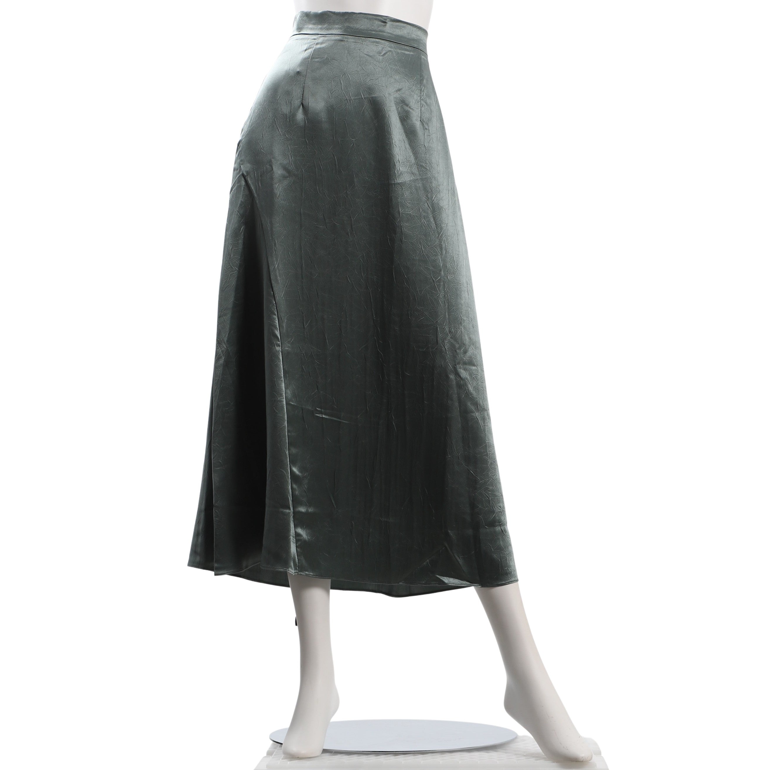 光沢感のあるバックゴムフレアスカート