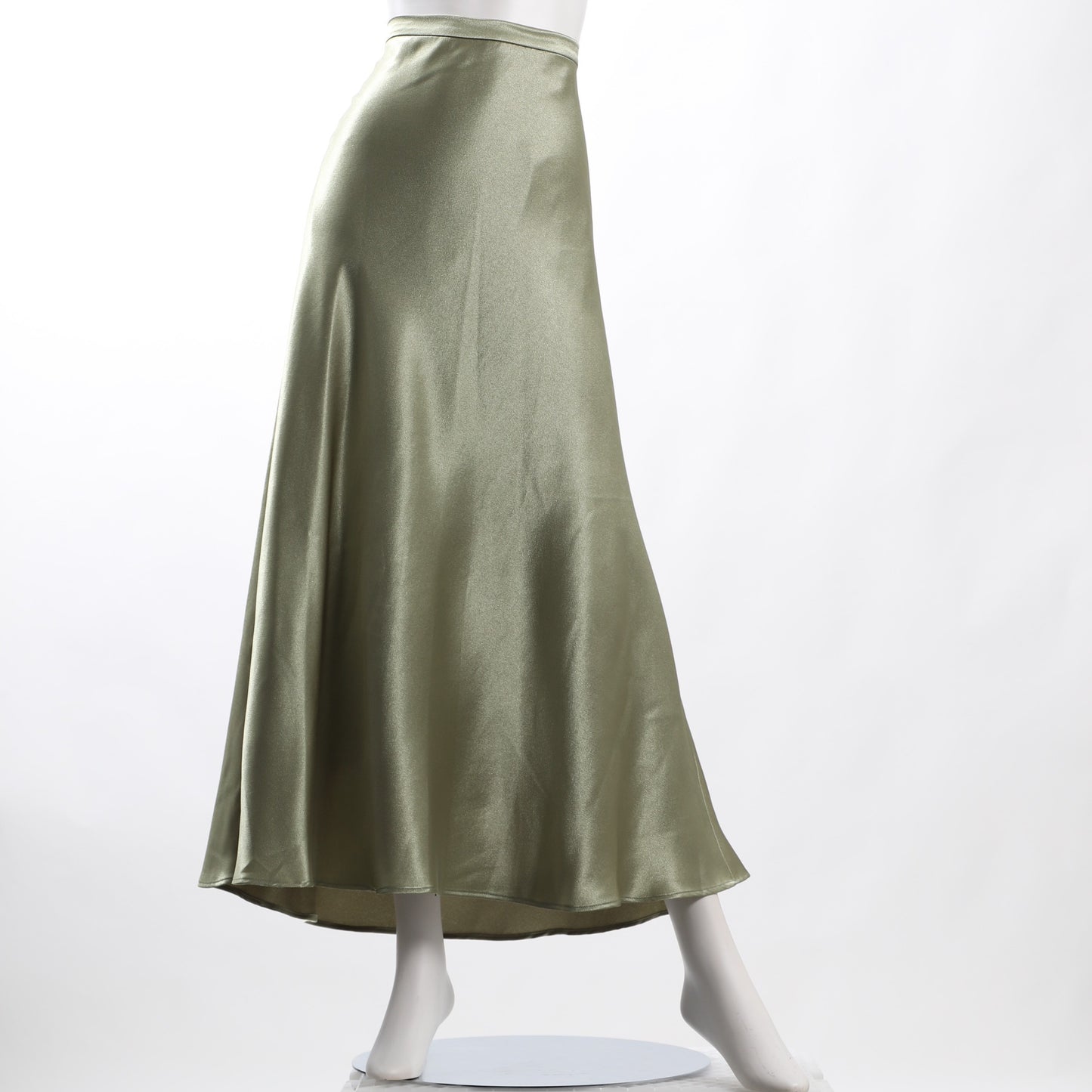 グロスサテンフレアスカート