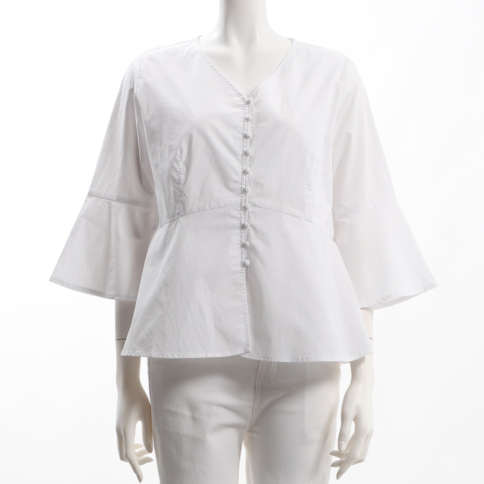 ペプラムシルエットフロントボタンブラウス