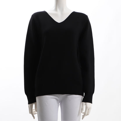 シンプルVネックニット