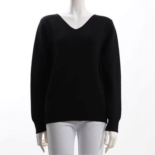 シンプルVネックニット