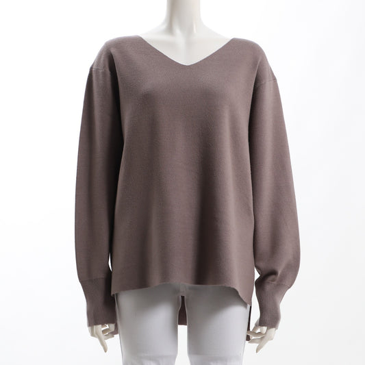 バックテールデザインVネックニット