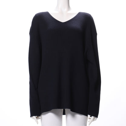 Vネックリブニット