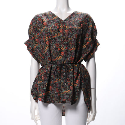 リボンベルト付き小花柄ブラウス