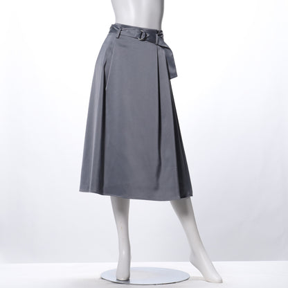 パウダーピーチサテンフレアスカート