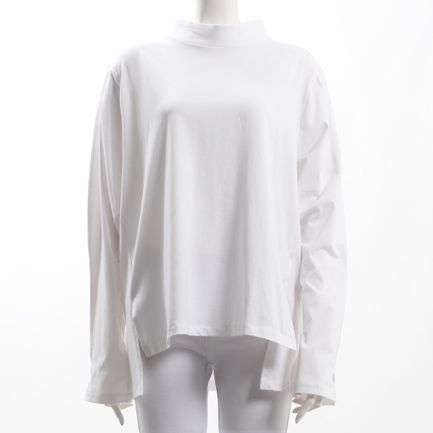 バックボタン付きスリットカットソー