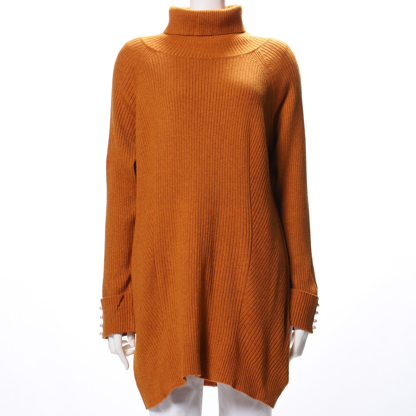 パール付きタートルネックニット