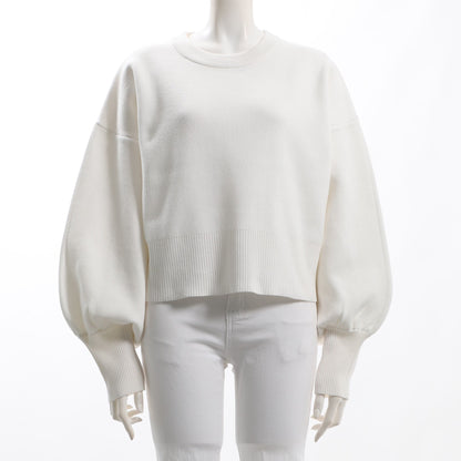 ショート丈クルーネックニット