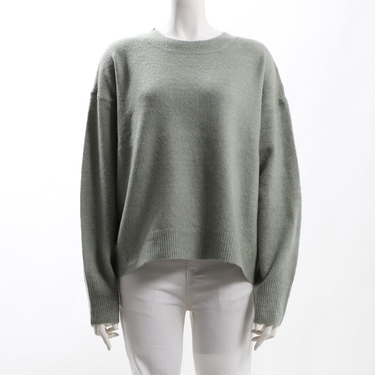 ドロップショルダークルーネックニット