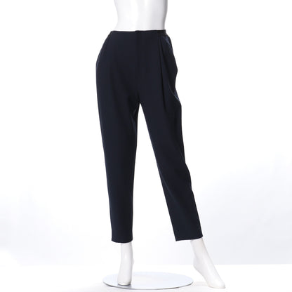 タック入りテーパードパンツ