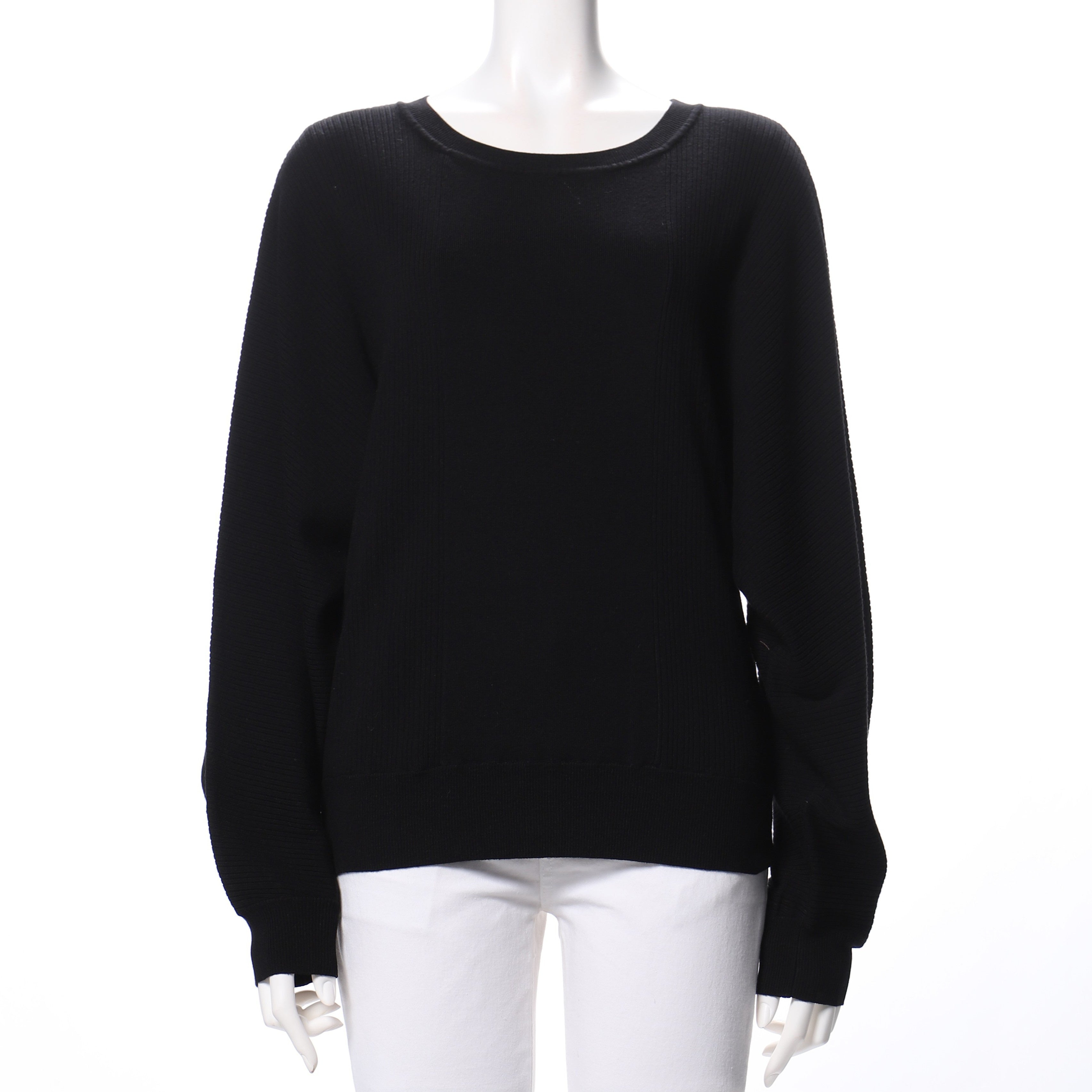 ゆったりお袖ラウンドネックニット