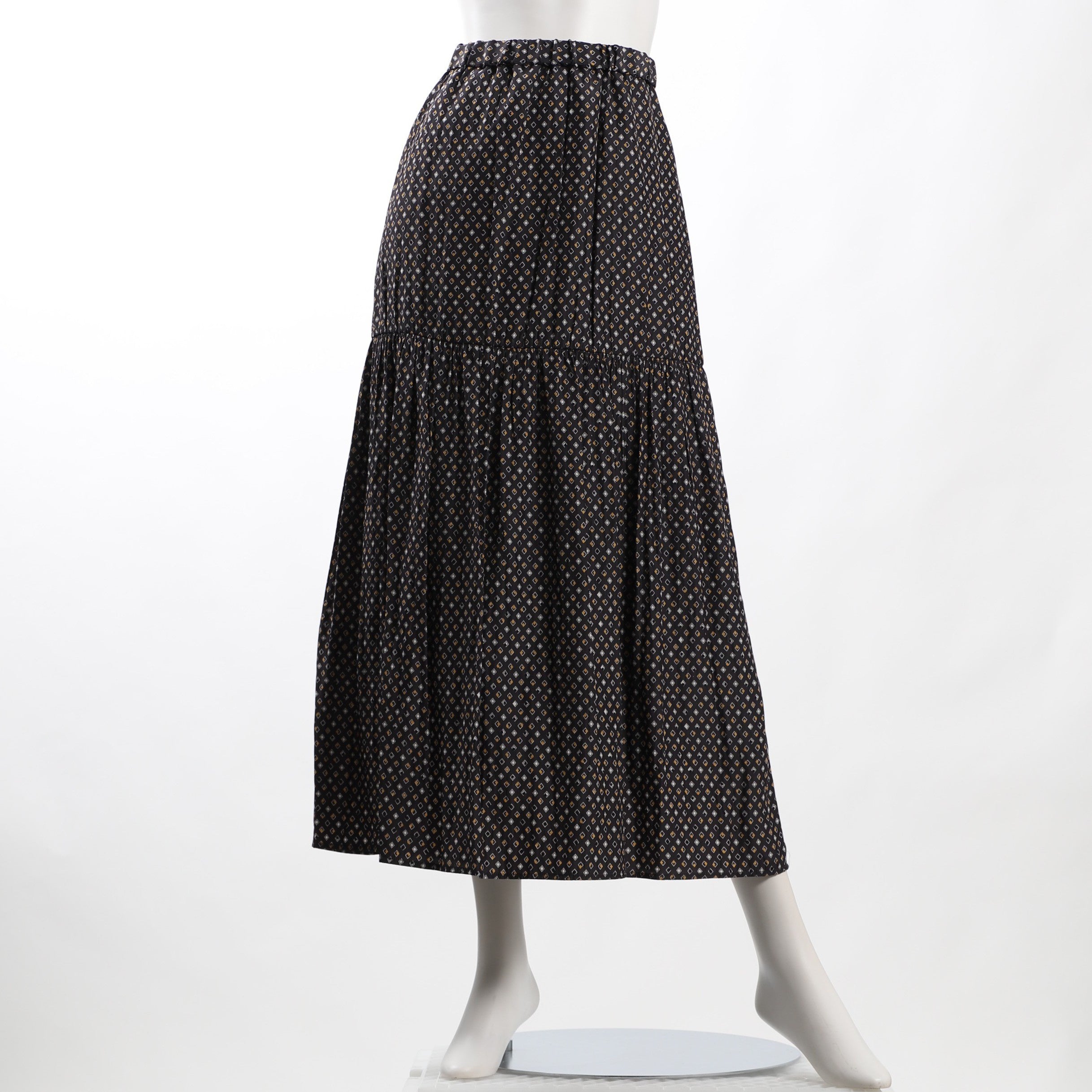 スクエアドットプリント総柄スカート