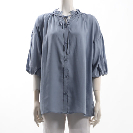 フリルネックブラウス