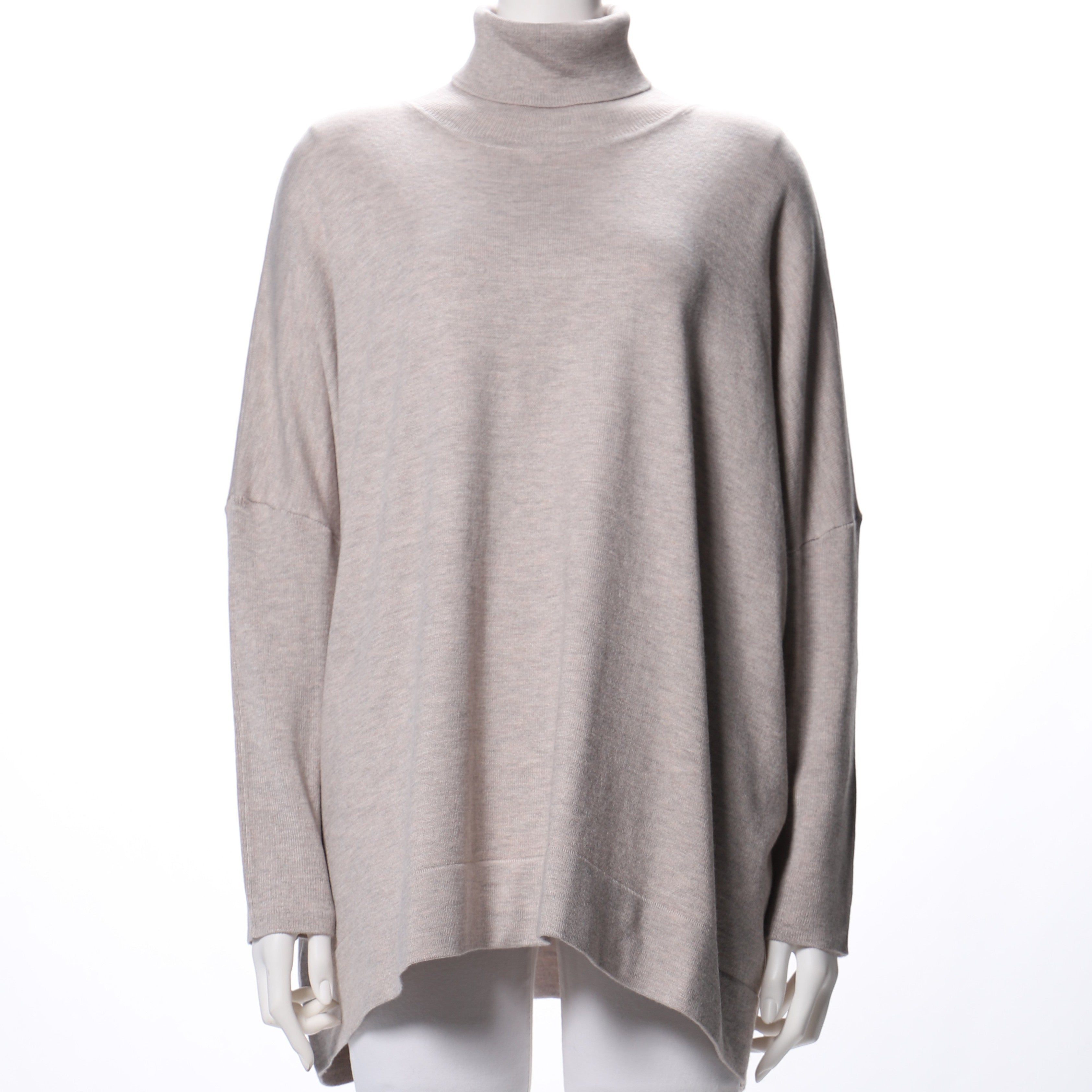 タートルネックルーズニット