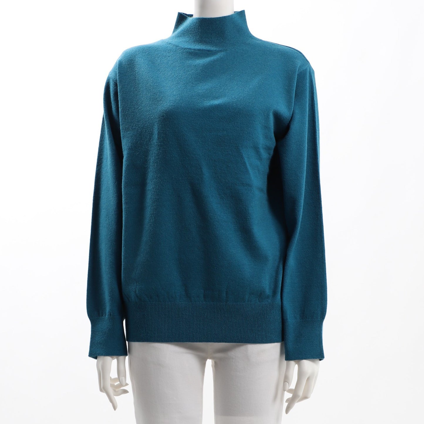 着回しやすいニット