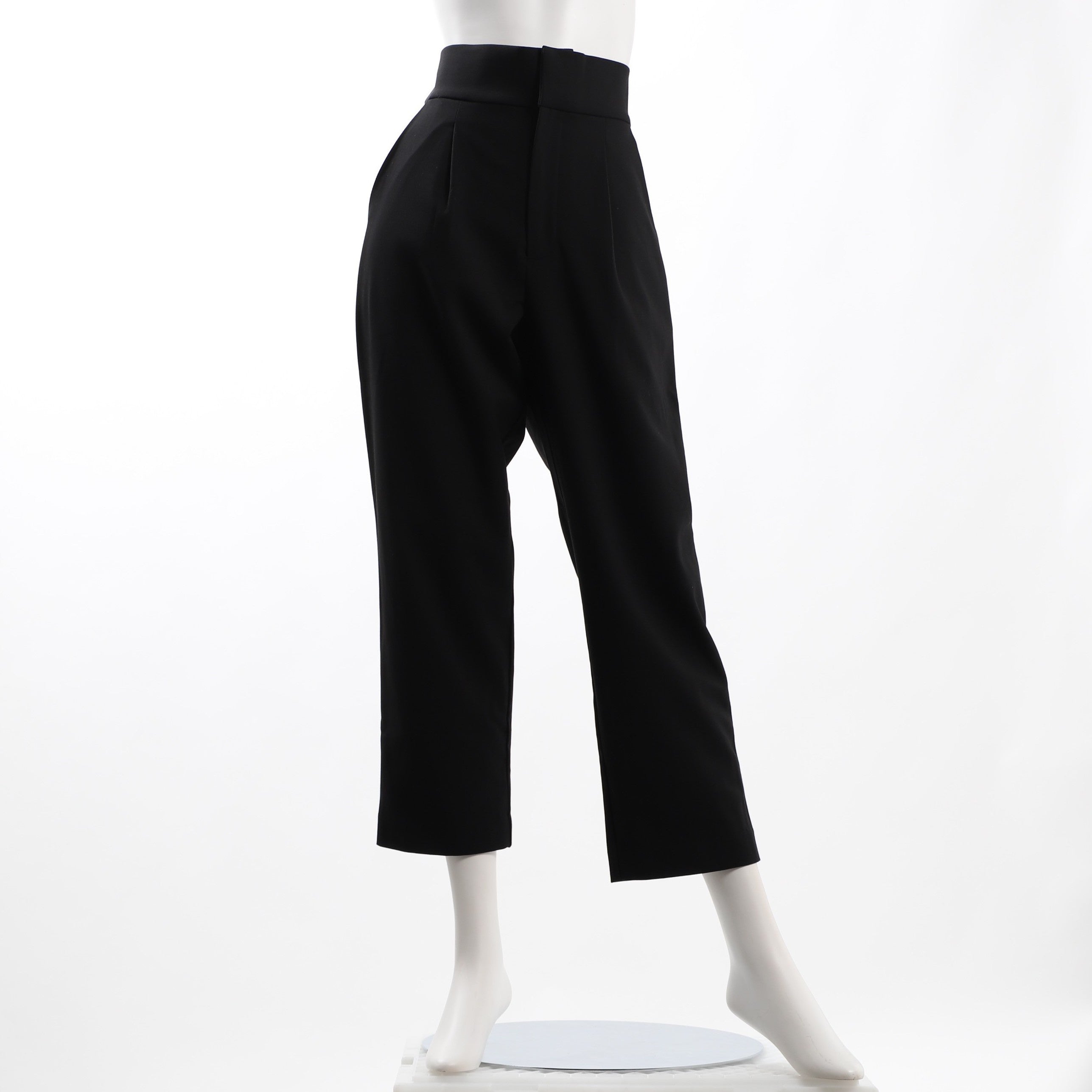 ハイウエストタックテーパードパンツ