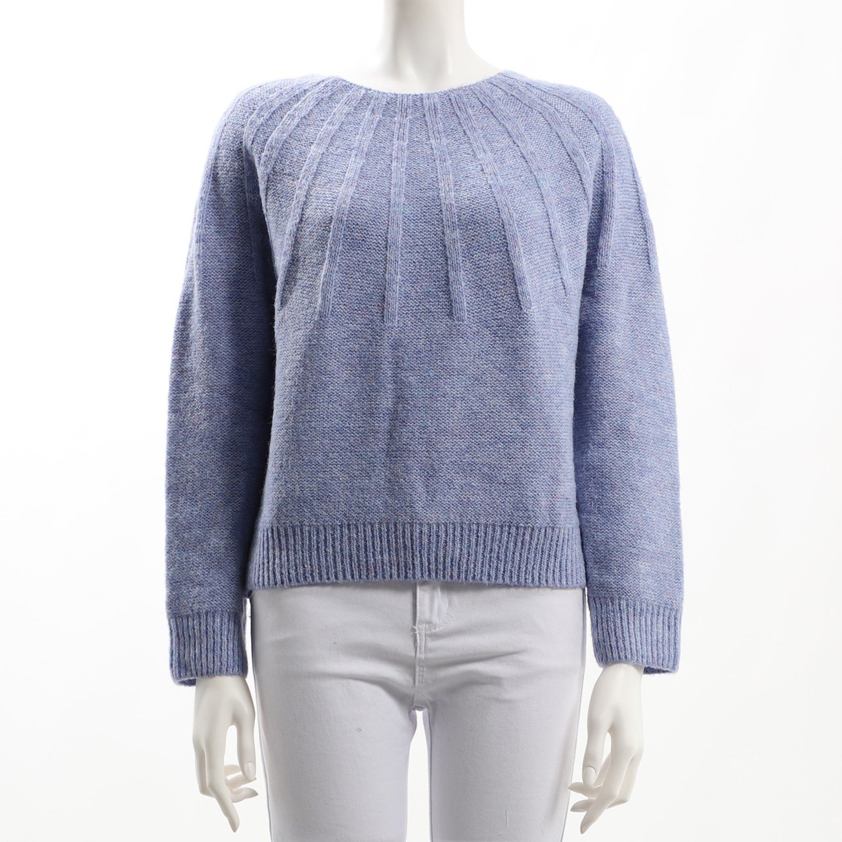 デザイン性のあるふんわりニット