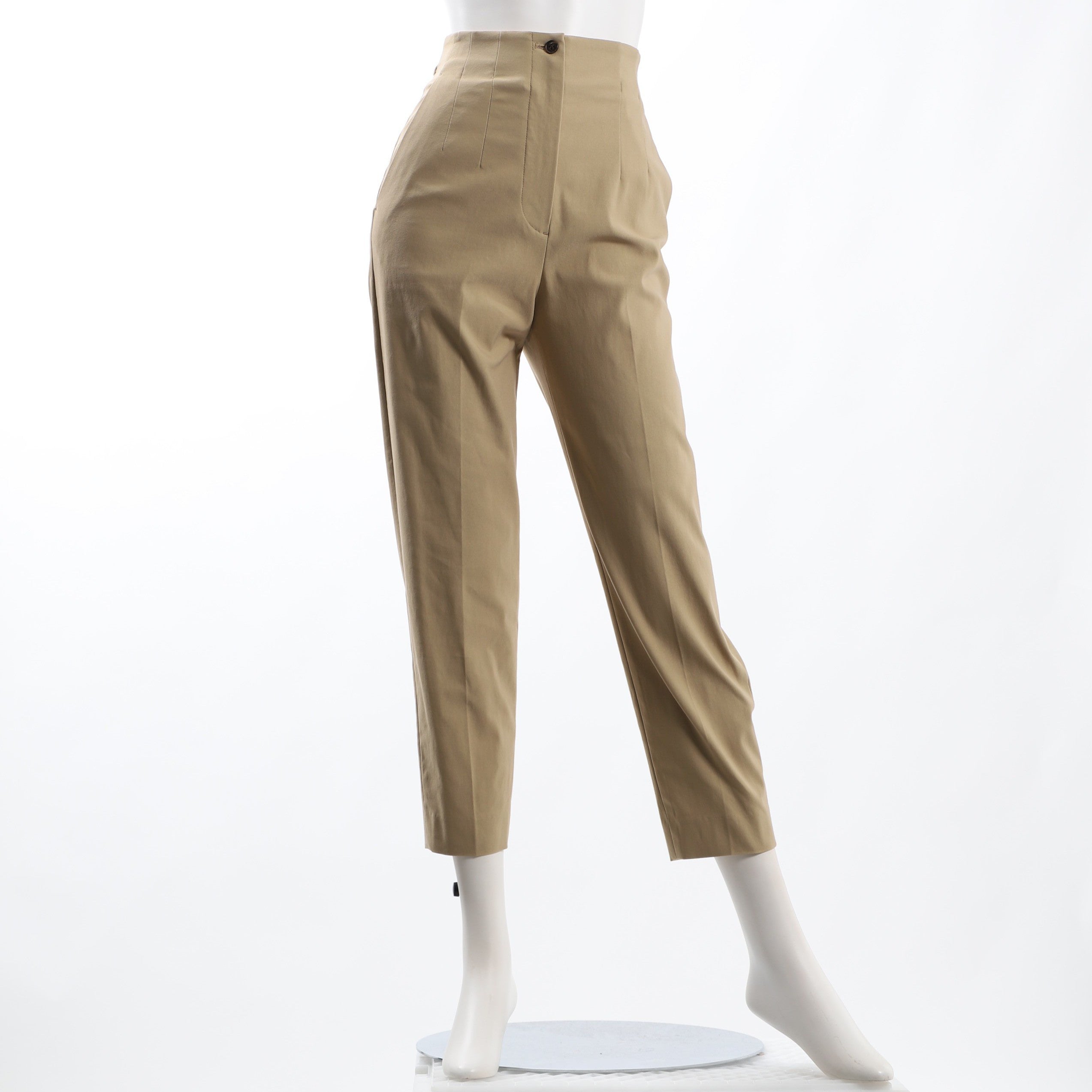 シンプルデザインテーパードパンツ