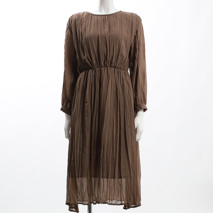 ギャザーデザインラウンドネックワンピース