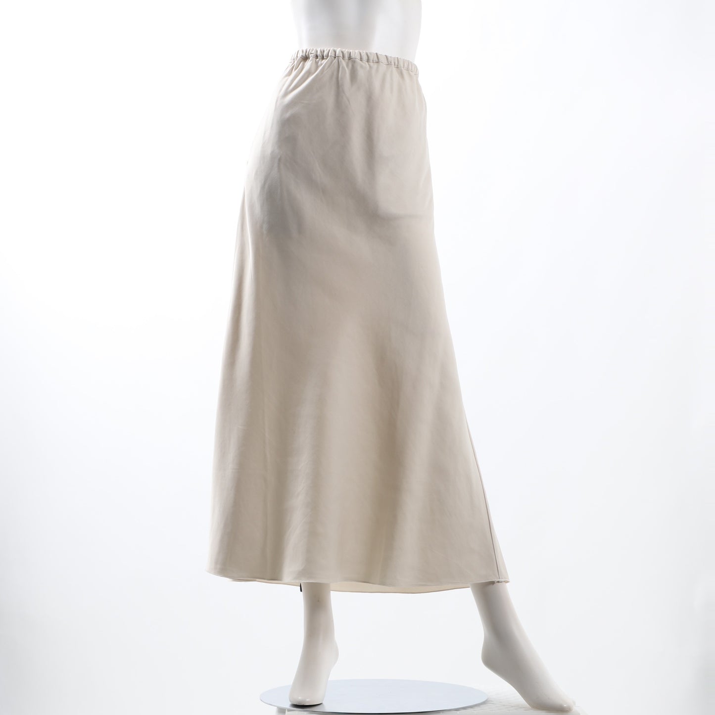 光沢サテン微フレアナローシルエットスカート